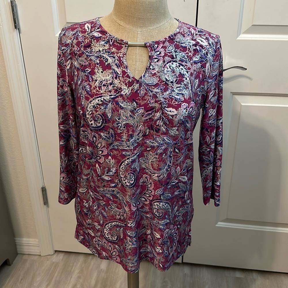 EMILY DANIELS BERRY FOIL PAISLEY KNIT TOP SZ S CAREER EVERYDAY DATE NIGHT